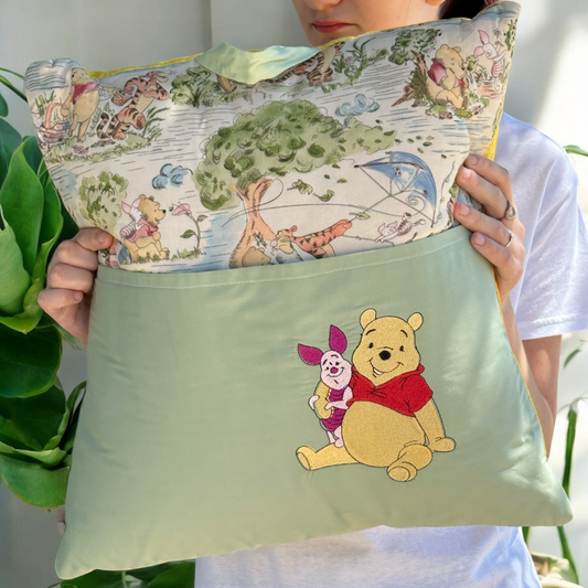 Reading Pillow - Winnie The Pool and Piglet